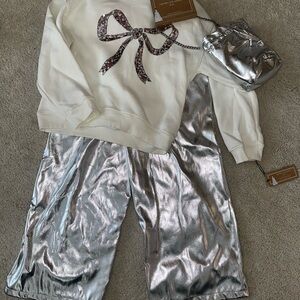New Girls 10 Cupcakes & Cashmere White Sweatshirt and Silver Pants Set Purse
